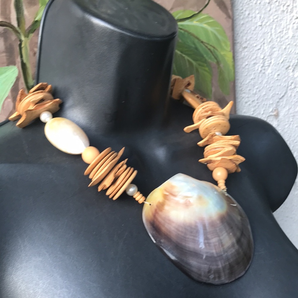 Large Shell And Coconut Husk Statement Necklace - image 5